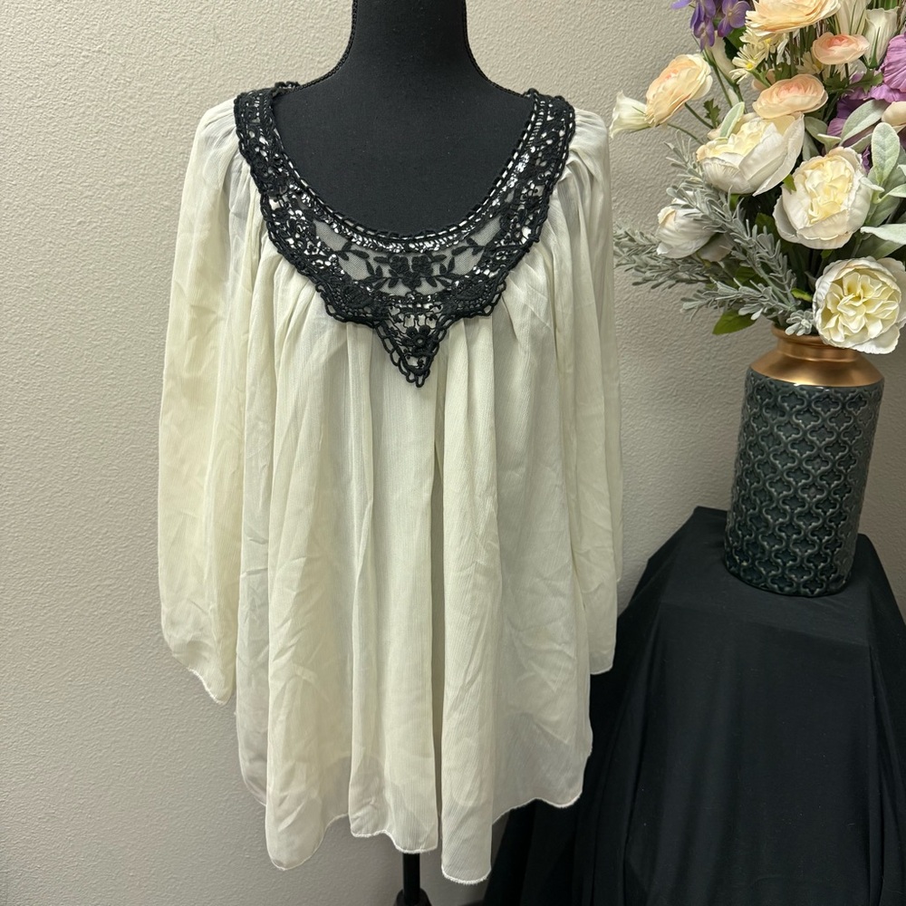 Cherry Krave Boho Peasant Top 2X | Ivory Blouse w/ Black Crochet Lace Detail